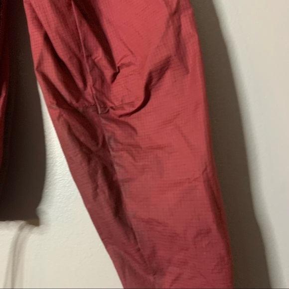 Nike Red Windbreaker - Picture 3 of 8